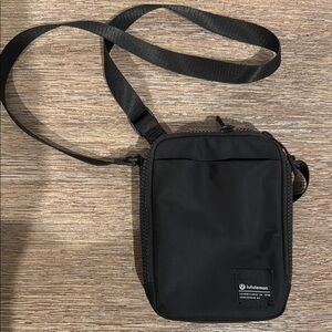 Lululemon Athletica Black Belt Bag with Adjustable Straps